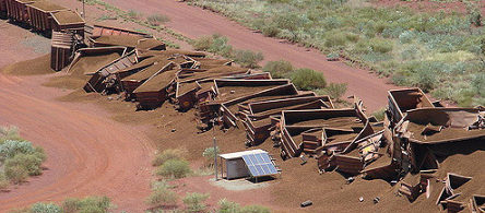 Ore train derailed with ore spilled on tracks